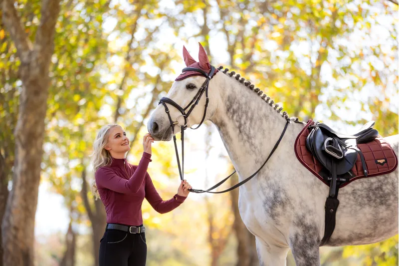 LeMieux Loire Classic Close Contact Square Orchid - Image 3